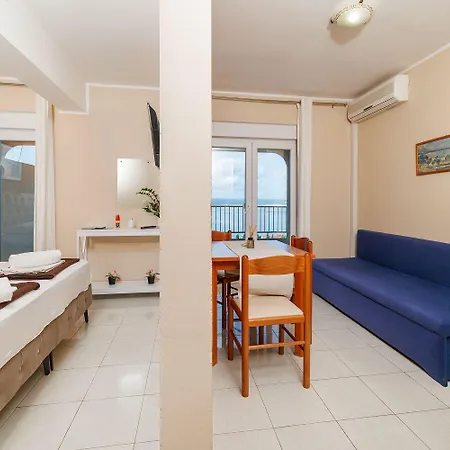 Komfortables Nur 350 Meter Zum Mit Meerblick, Pool, Aussendusche Apartament *