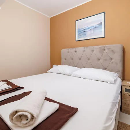 Apartmán Komfortables Nur 350 Meter Zum Mit Meerblick, Pool, Aussendusche