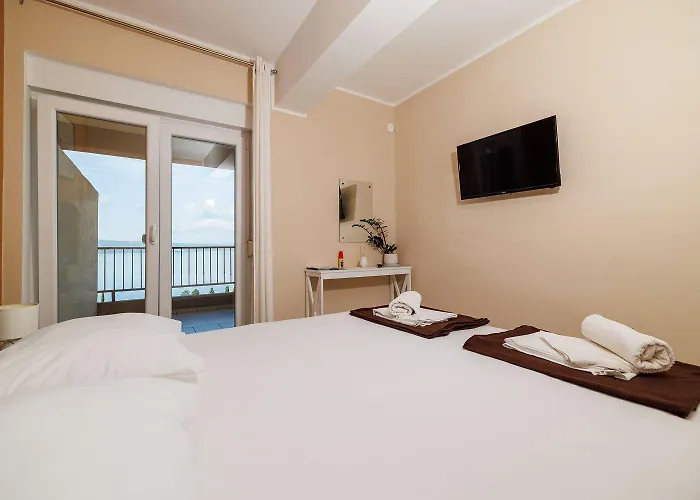 Komfortables Nur 350 Meter Zum Mit Meerblick, Pool, Aussendusche * Dramalj