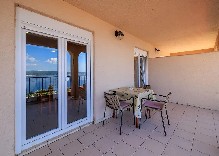 Komfortables Nur 350 Meter Zum Mit Meerblick, Pool, Aussendusche Apartman