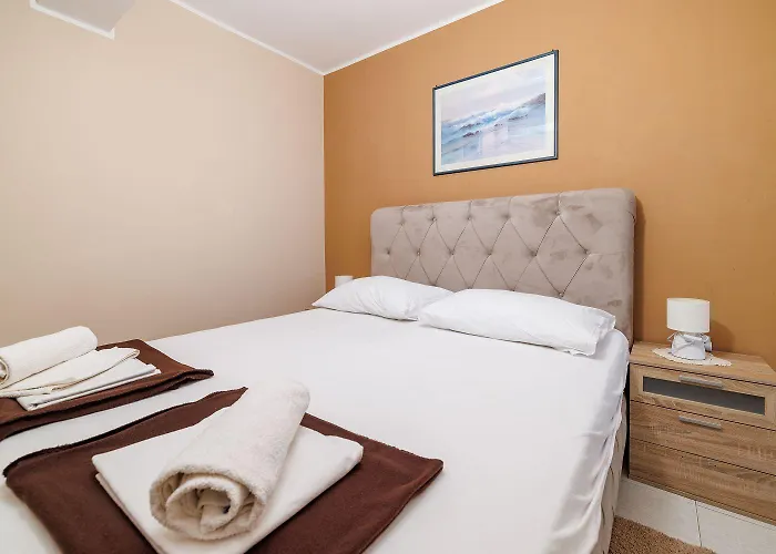 Apartman Komfortables Nur 350 Meter Zum Mit Meerblick, Pool, Aussendusche