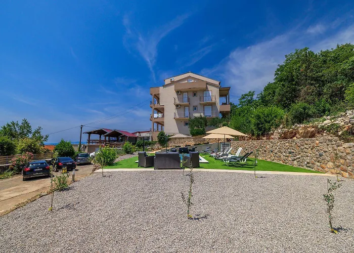 Komfortables Nur 350 Meter Zum Mit Meerblick, Pool, Aussendusche Apartman